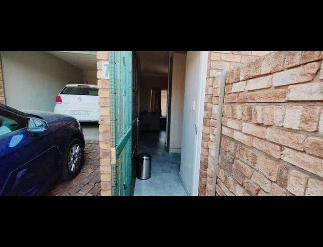 2 BEDROOM TOWNHOUSE FOR SALE IN HIGHVELD